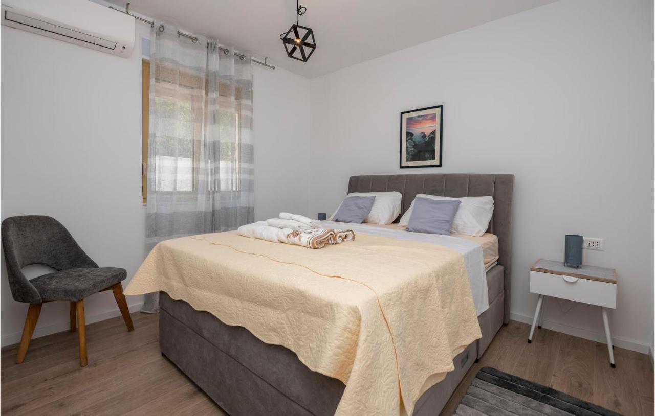 Holiday Home Villetta Belveder Baška Voda Eksteriør billede
